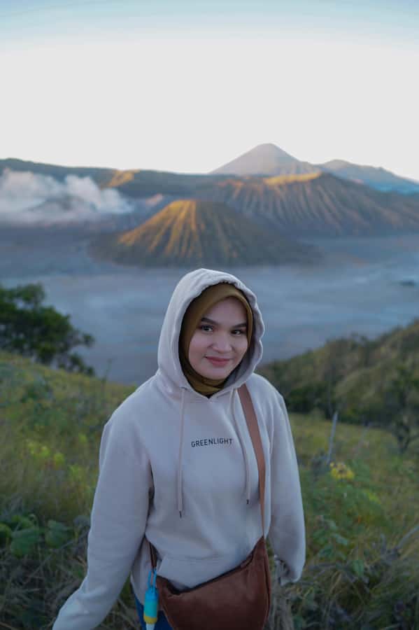 Shared Bromo Tour start from Malang - Sea of Sand: The Classic Bromo Photo That Feels a Bit Unreal