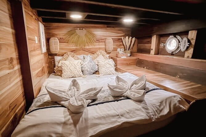 Shared Trip Sailing Komodo 3D2N - Living on a Phinisi boat: comfort for a 3-day Komodo sail