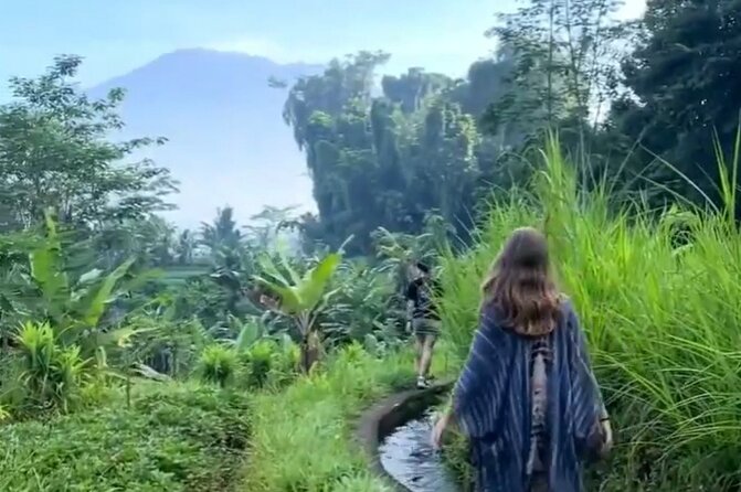 Sidemen Trekking: A Walk from a Different Perspective - The walk begins: market stop, quick bites, then out to the rice fields