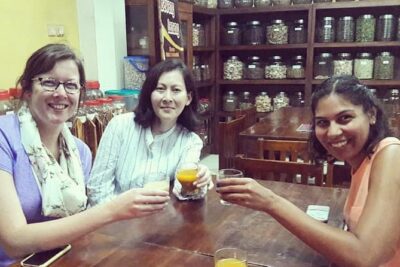 Small-Group Walking and Food Tour by Night in Yogyakarta - Meeting at Tugu Jogja (6:30 pm): The Easy Start