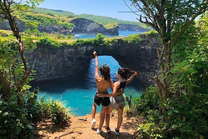Snorkeling 3 Spots with GoPro & West Coast Tour Nusa Penida - Included facilities that make a big difference after snorkeling