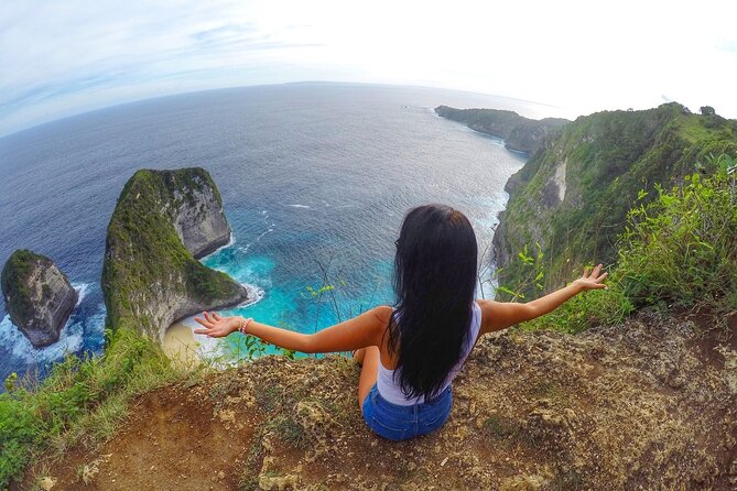 Solo Traveler in Nusa Penida - Pura Paluang near Kelingking: a short hop for sea-and-boat photos