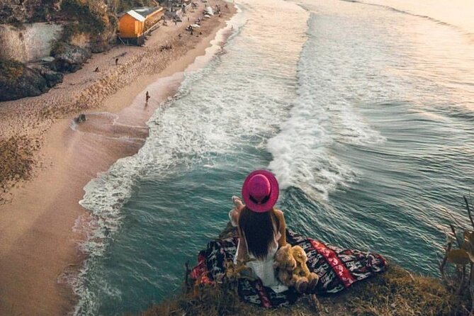 Southern Bali Highlights Tour & Uluwatu Temple - Padang-padang Beach and the rock walk to the sand