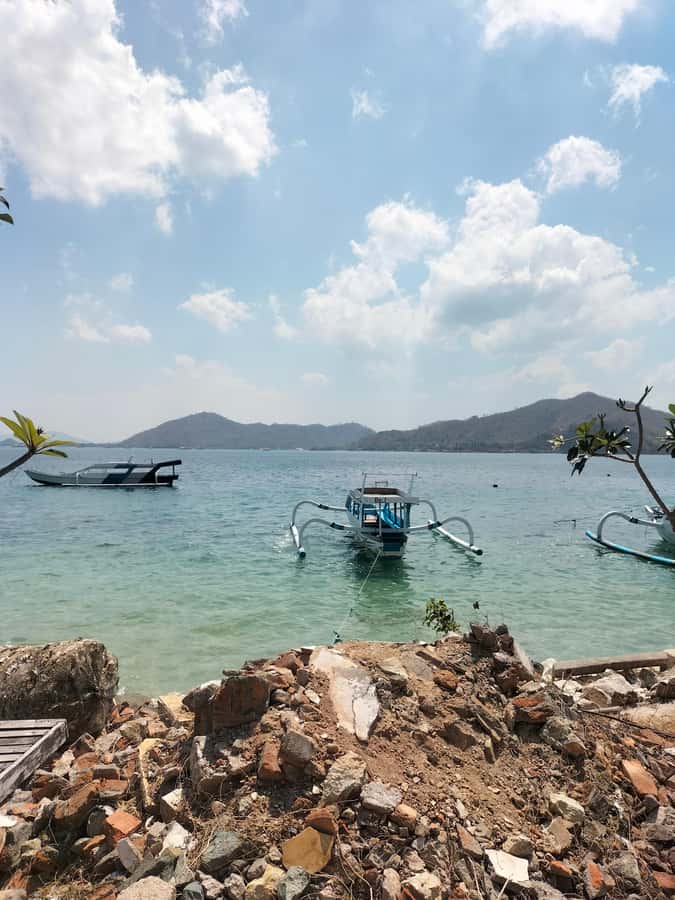 SouthWest Secret Gili,Gili Layar,Gili Gede&Gili Rengit - Gili Layar: the Nemo moment, coral garden scenes, and a real break