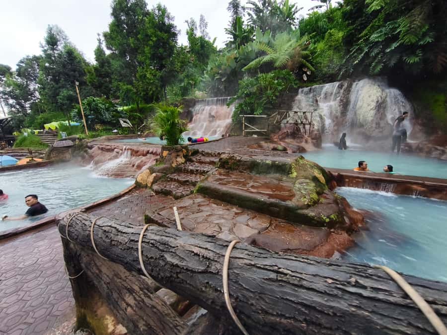 Start 10am Bandung Group Tour Volcano, Waterfalls, Hotspring - Key points before you go