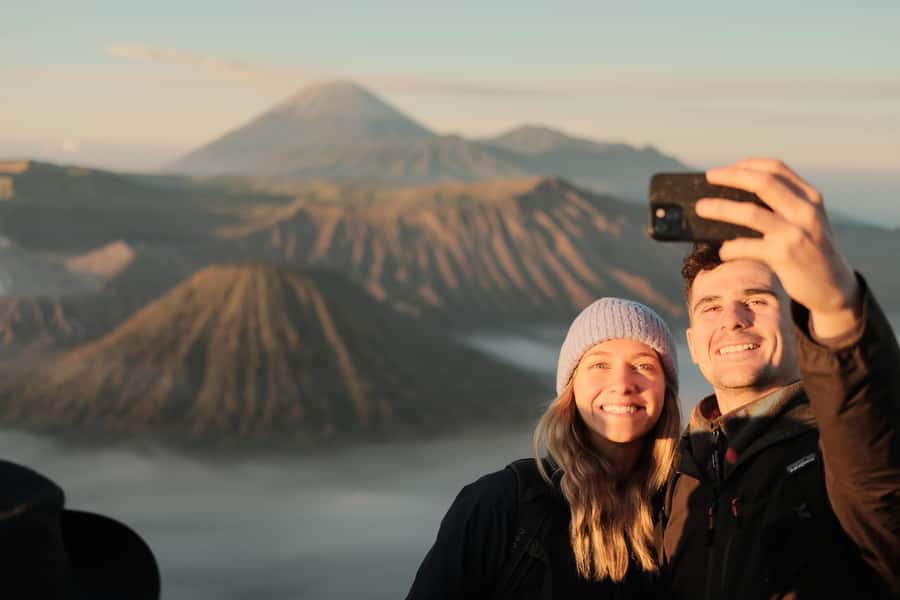 Start Probolinggo: Mount Bromo Sunrise Shared Guided Tour - 4WD Jeep to the Dunes: The Practical Magic of Getting Close