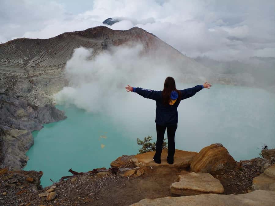 Start Surabaya or Malang Tumpak Sewu Bromo Ijen 3 Days - Ijen after dark: blue fire timing, gas masks, and safety first