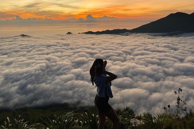Sunrise Hike + Breakfast with Local Guide & Hotel Pickup - What About Crowds, Pace, and Your Own Comfort?