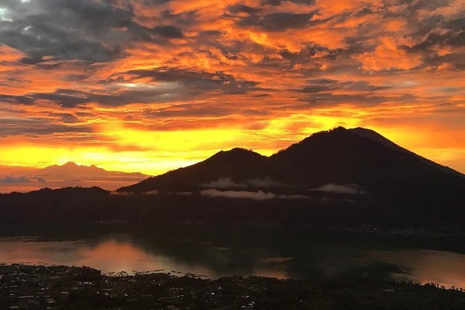 Sunrise Hike + Breakfast with Local Guide & Hotel Pickup - Value Check: Is This Worth $27.38?