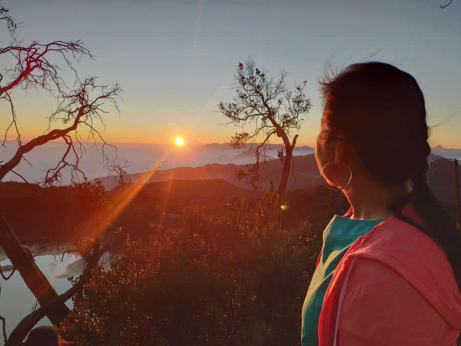 Sunrise Sunan Ibu,Kawah Putih,Volcano,Tea factory,Hot spring - Bandung viewpoint + a river-view lunch break