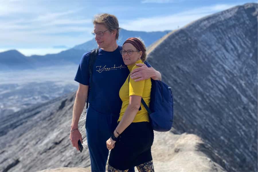 Surabaya: Bromo Sunrise 12-hour Private Trip with Breakfast - Watching sunrise at Penanjakan without freezing your plan