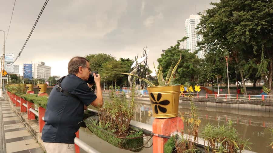 Surabaya Historiculture Private Day Tour - Stop 2: The quick cultural peeks—Pasar Pabean and Kya Kya Surabaya