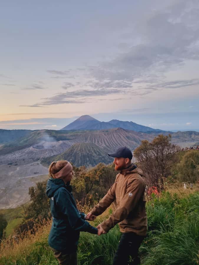 Surabaya: Mount Bromo Sunrise Efficient 1 Day Tour - Watching the crater smoke: the walk that turns the day real