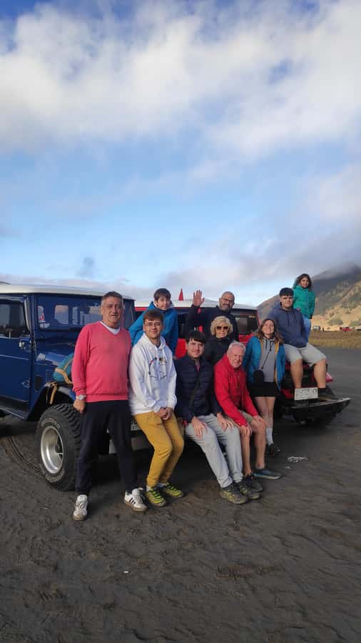 Surabaya: Mount Bromo Sunrise Efficient 1 Day Tour - Mount Bromo and the Tengger Semeru National Park in one motion