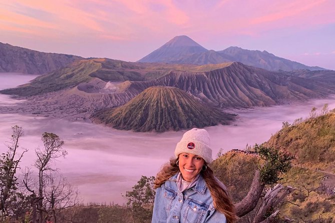 Surabaya - Mount Bromo – Tumpak Sewu Waterfall – Ijen Bluefire Tour - Bali 4d3n - Day 1: 9:00 am pickup and the Surabaya-to-Bromo transfer