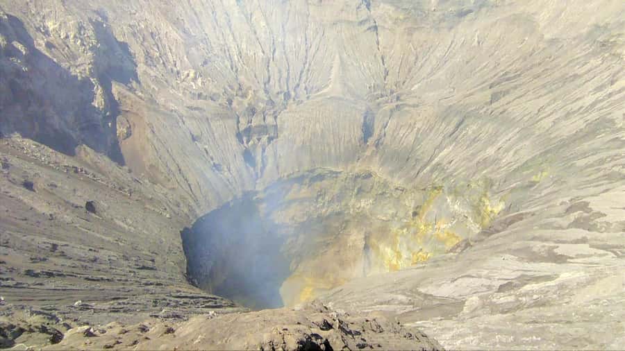 Surabaya or Malang : Bromo, Tumpaksewu waterfall in 2 days - Bromo by night: your one hotel night on the slopes