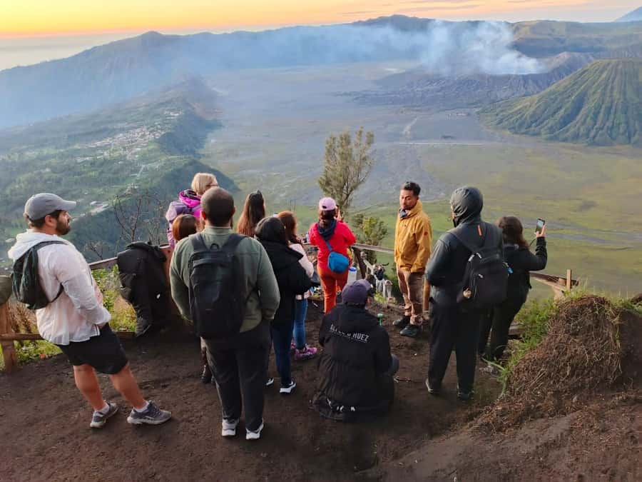 Surabaya or Malang: Mount Bromo Sunrise Share Guided Tour - Breakfast With a View (And a Much-Needed Reset)