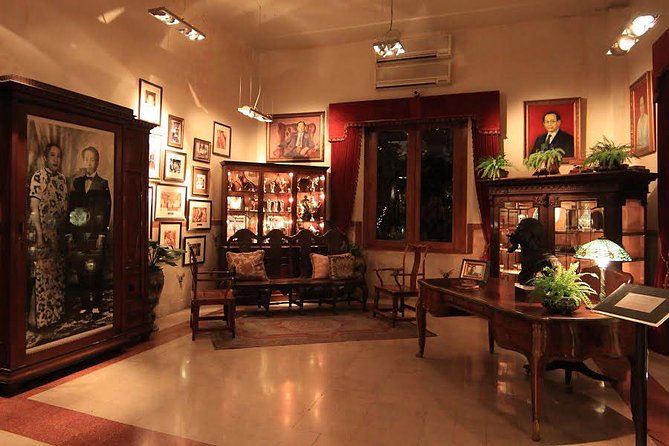 Surabaya Private Tour - A private Surabaya day starts at your pickup spot