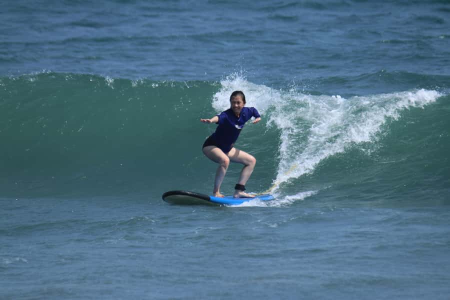 Surf School Canggu Bali - Finding the surf school near Batu Bolong: WARUNG AYU and the Old Man area