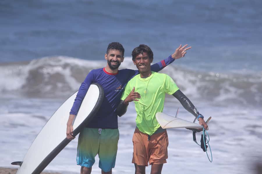 Surf School Canggu Bali - Canggu Beach conditions and why wave timing matters