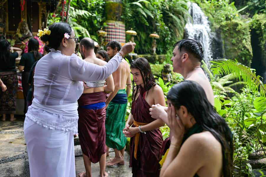 Taman Beji Griya Waterfall: Holy Bathing/Soul Retreat Ritual - Taman Beji Griya Waterfall and Melukat, explained simply