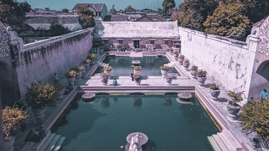 Taman sari water castle, sultan palace & local food tasting - Taman Sari Water Castle: Javanese–European Architecture in One Spot