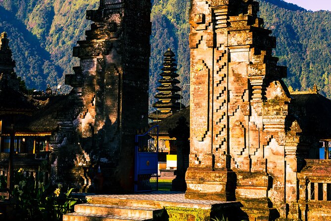Tanah Lot - Jatiluwih (UNESCO) - Beratan lake -Hidden hill (Wanagiri)-FREE WI-FI - Taman Ayun: King Mengwi’s Ancestral Worship in Temple Form