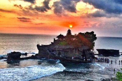 Tanah Lot Sunset and Monkey Forest Tour. - Stop 1: Taman Ayun Temple and Its Royal-Garden Setting (About 1 Hour)