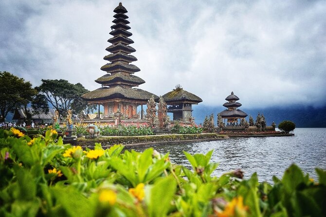 Tanah Lot Tour: Discover Bali’s Iconic Temple and Stunning Views - A Full-Day Bali Loop That Balances Temples and Nature