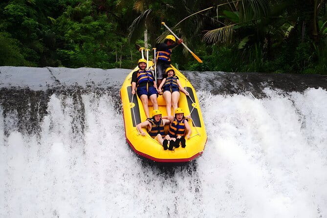 Telaga Waja Rafting and Jimbaran Seafood Dinner - Lunch set menu: the unglamorous move that makes rafting better