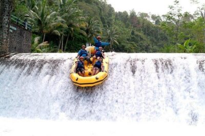 Telaga Waja River White-Water Rafting with Buffet Lunch - What that guide briefing actually changes for you