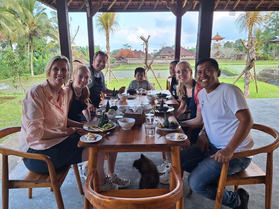 The Authentic Balinese Cooking Experience - Farm Stop and Fruit Tasting: Learning Plants That Shape the Flavors