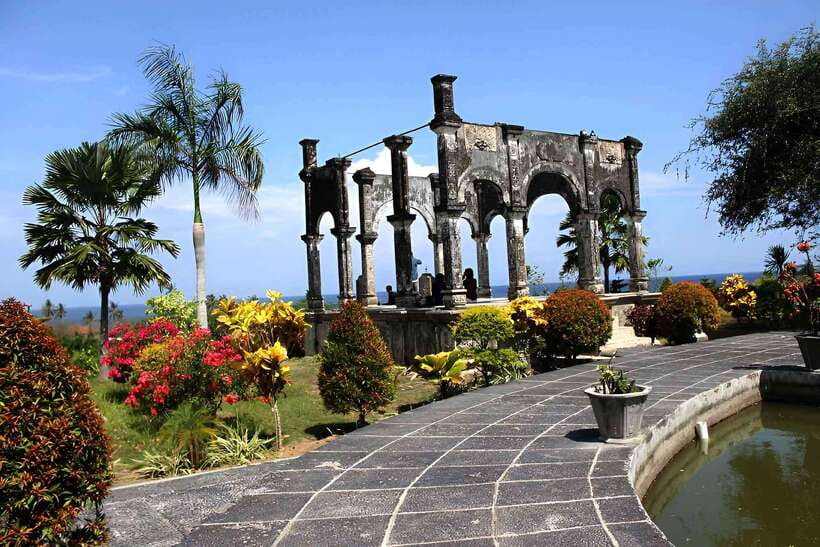 The Gate of Heaven Tour by VW Safari Classic Car - Virgin Beach: using the coast stop to stretch the day