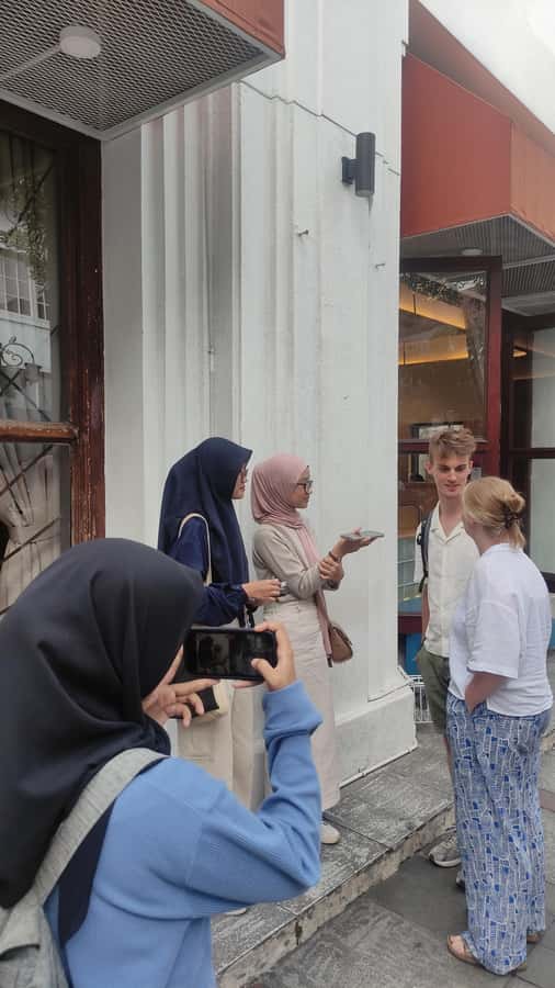 The heart of Bandung and Grand Mosque Guided Walking Tour - Learning Bandung Through the Sundanese Connection