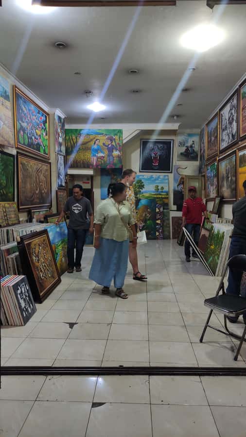 The heart of Bandung and Grand Mosque Guided Walking Tour - Practical Tips Before You Go