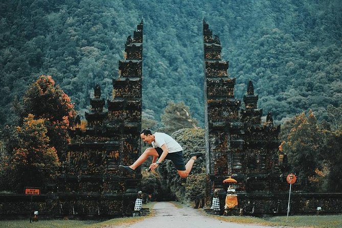 The most attractive places of Northern Bali - Pura Ulun Danu Bratan: the temple that looks like it floats