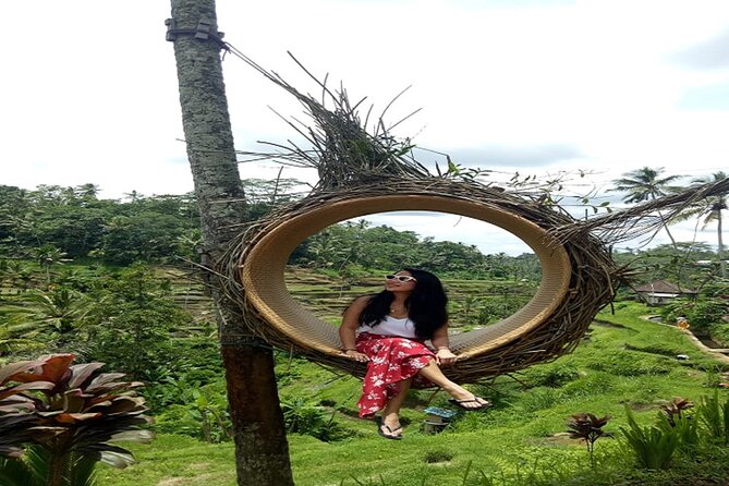 Tlaga Singha Infinity Pool, Jungle swing & Rice Terrace Trip - Food, towels, and small comforts that change the whole day