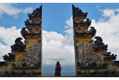 Tour Gate of Heaven at Lempuyang Temple - Blue Lagoon Snorkeling with lunch - Lempuyang Temple and the Gate of Heaven: Photos, crowds, and the walk up