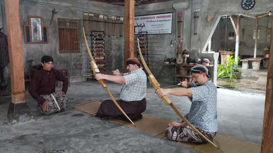 Traditional Archery Class (Jemparingan) - Meet Your Instructor and Learn the Tool Basics First