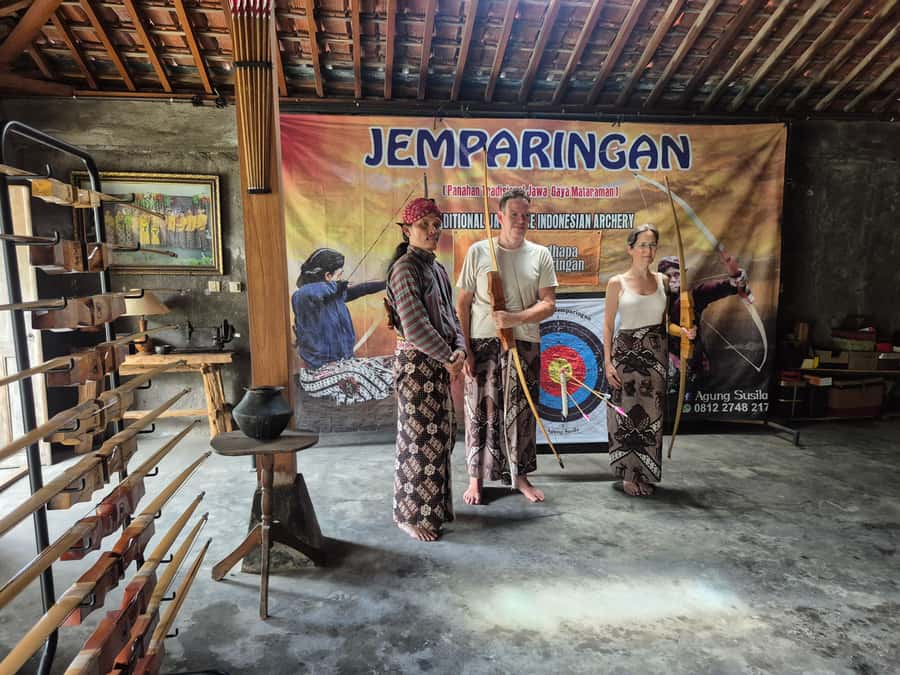 Traditional Archery Class (Jemparingan) - The Break With Coffee, Tea, and Local Snack