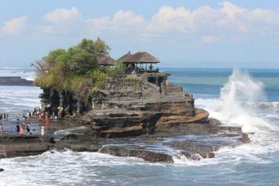 Traditional Balinese Cooking Class with Ubud Tour - Hotel pickup to the village kitchen: the flow of the morning