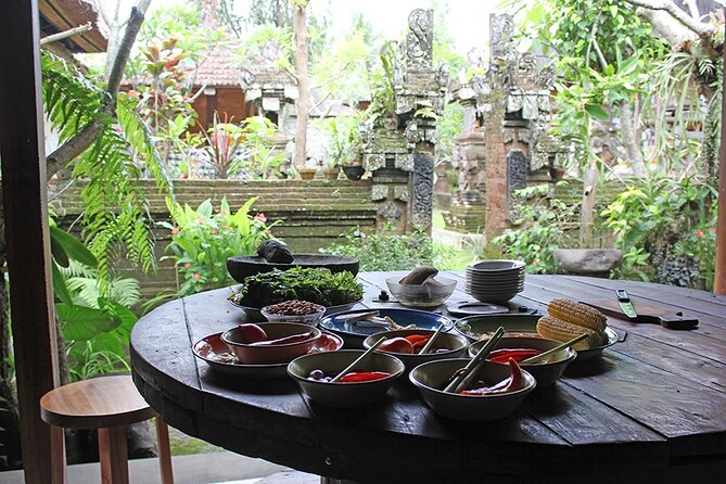 Traditional Balinese Meal in Ubud in Dewa's Family Village Home - Dewa and Jero’s family hosting: private, personal, and recipe-focused