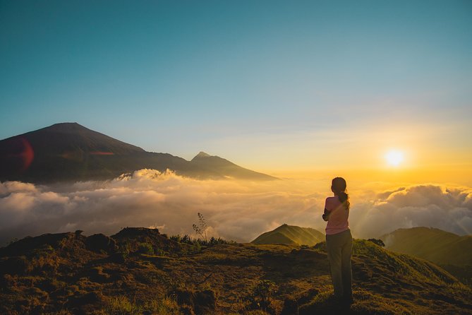 Trekking To Pergasingan Hill - Pergasingan sunrise and sunset: the real reason to camp
