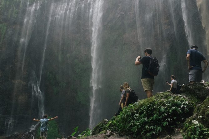 Tumpak Sewu Waterfall & Tetes Cave: A Trip from Malang & Surabaya - Tetes Cave (Goa Tetes): walking with water, not around it