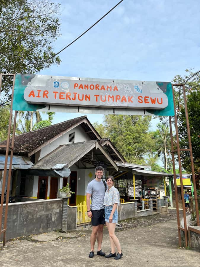 TumpakSewu Waterfall,from MLG/SURABAYA (PRIVATE) - Panorama viewpoint to the main walk: bring your walking shoes