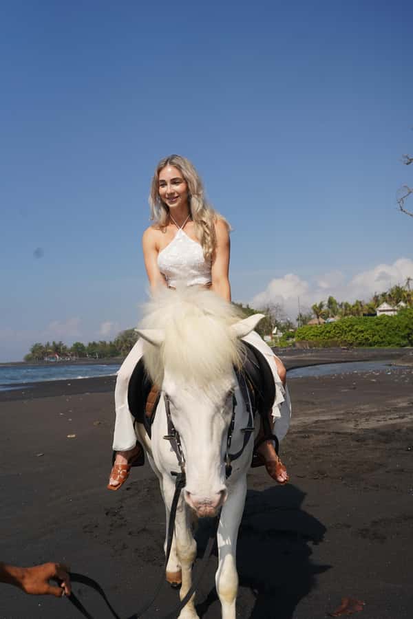 Ubud: 1 Hour Beach Horse Riding with Transfer - Stables first: learning your horse, getting fitted, and going over safety rules