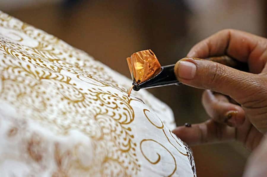 Ubud: 3-Hour Batik Making Class - Step One: Stenciled Layout and Hot Wax Resist