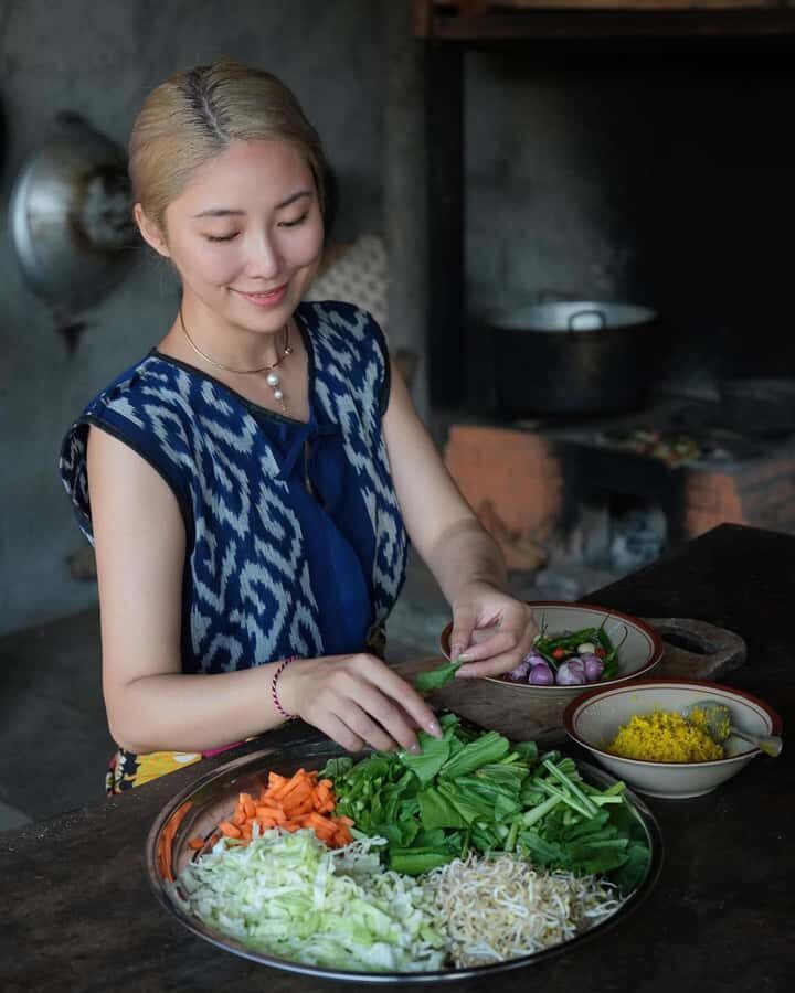 Ubud: Authentic Traditional Balinese Village Cooking Class - Taro rice terraces: irrigation lessons and possible hands-on field time