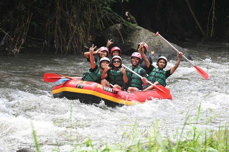 Ubud: Ayung River Guided Rafting Adventure with Lunch - Gear and Safety: What You’ll Be Given Before You Get in the Raft