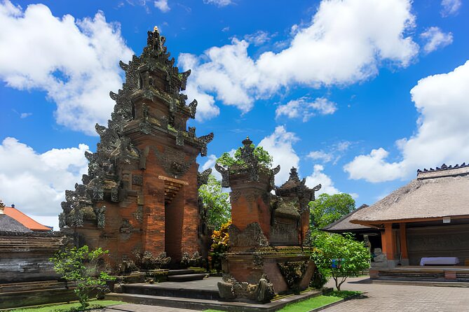 Ubud Bali: Rice Terrace, Waterfall and Tirta empul Day Tour - Tirta Empul Temple: the melukat purification blessing at the holy spring